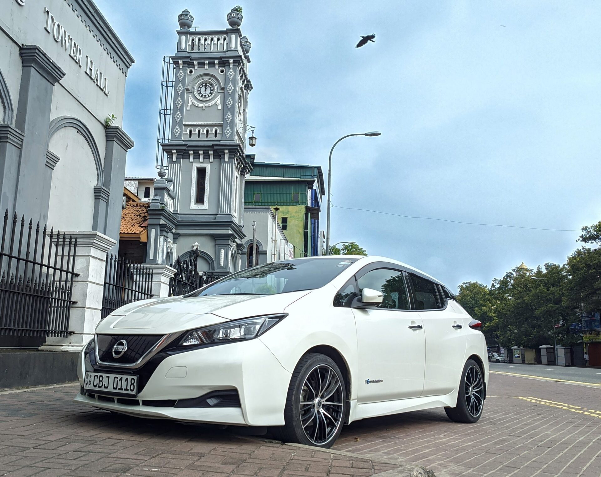 Electric Nissan Leaf for Sri Lanka transfers